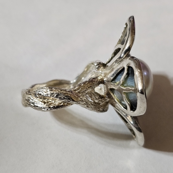 Vintage Mother of Pearl Flower Ring in Sterling Silver Size 7! - Picture 3 of 5